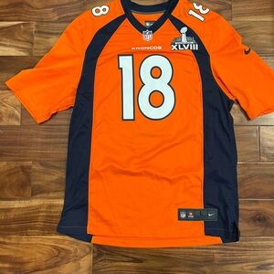 Peyton Manning Broncos Super Bowl NFL Jersey. Size Large (no noticeable flaws).